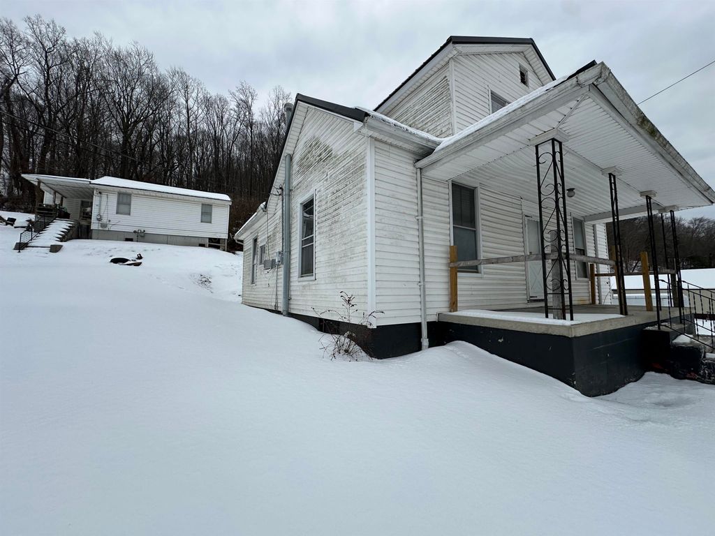 Photo of 73 Fairlane Drive Street, Vanceburg, KY 41179 (MLS # 60158)