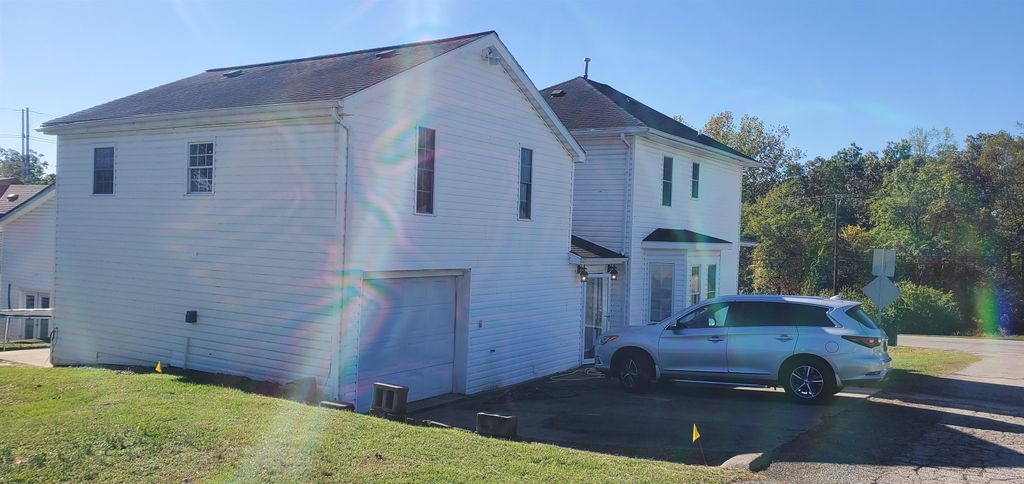 Photo of 212 Bellefonte Princess Road Rd, Ashland, KY 41101 (MLS # 59636)