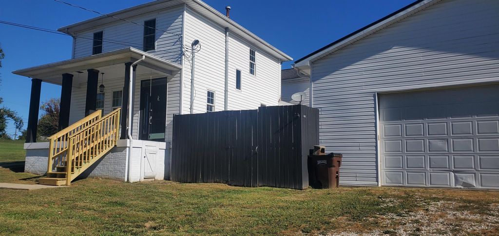 Photo of 212 Bellefonte Princess Road Rd, Ashland, KY 41101 (MLS # 59636)