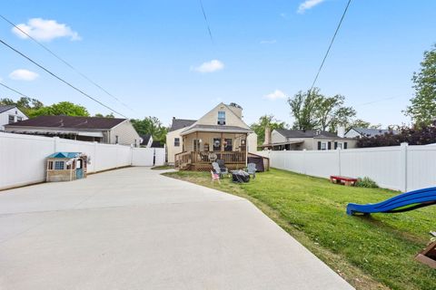 Tiny photo for 4513 Blackburn Avenue, Ashland, KY 41101 (MLS # 60491)