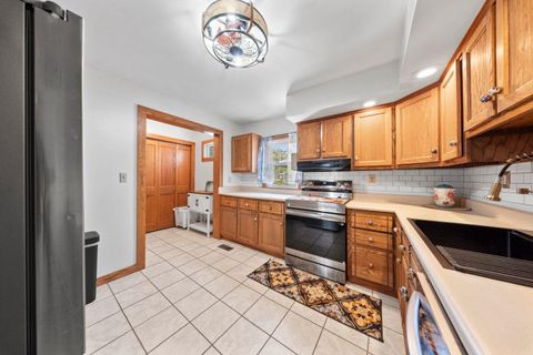 Tiny photo for 4513 Blackburn Avenue, Ashland, KY 41101 (MLS # 60491)