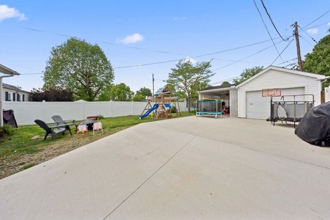 Tiny photo for 4513 Blackburn Avenue, Ashland, KY 41101 (MLS # 60491)