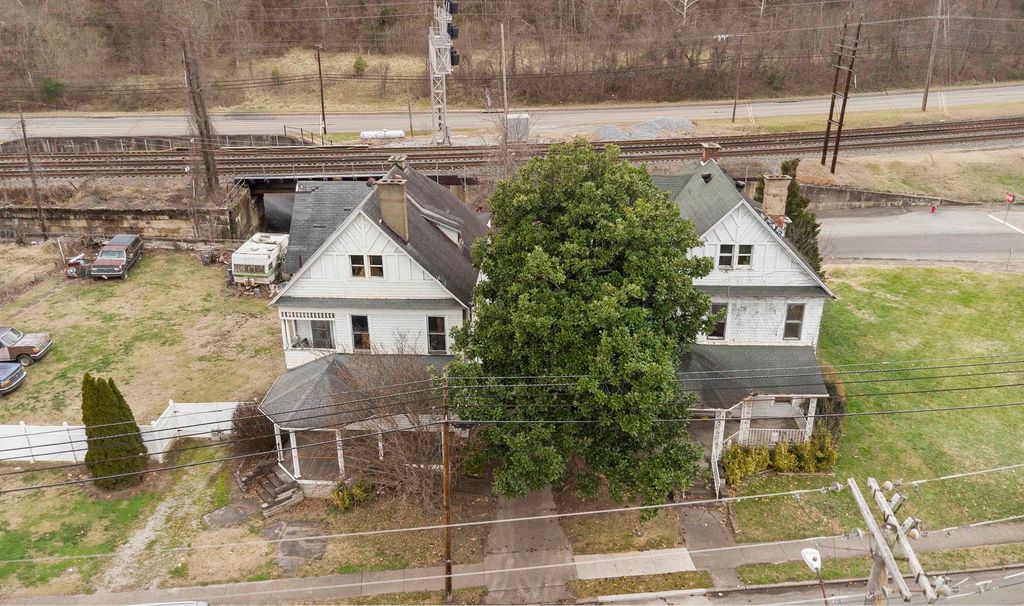 Photo of 3112 Oakland Avenue Ave, Catlettsburg, KY 41129 (MLS # 59962)