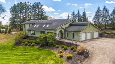 Tiny photo for 400 Bluebird Drive, Russell, KY 41169 (MLS # 60479)