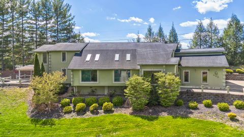 Photo of 400 Bluebird Drive, Russell, KY 41169 (MLS # 60479)