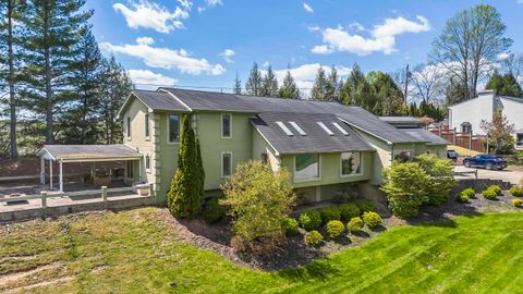 Tiny photo for 400 Bluebird Drive, Russell, KY 41169 (MLS # 60479)