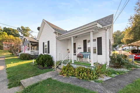 Tiny photo for 3414 Spring Street ST, Catlettsburg, KY 41129 (MLS # 61230)