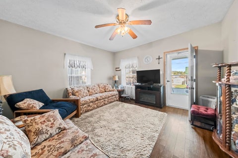 Tiny photo for 3414 Spring Street ST, Catlettsburg, KY 41129 (MLS # 61230)