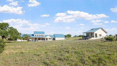 Photo of 440 Junker Hill Dr, Fredericksburg, TX 78624 (MLS # 101801)