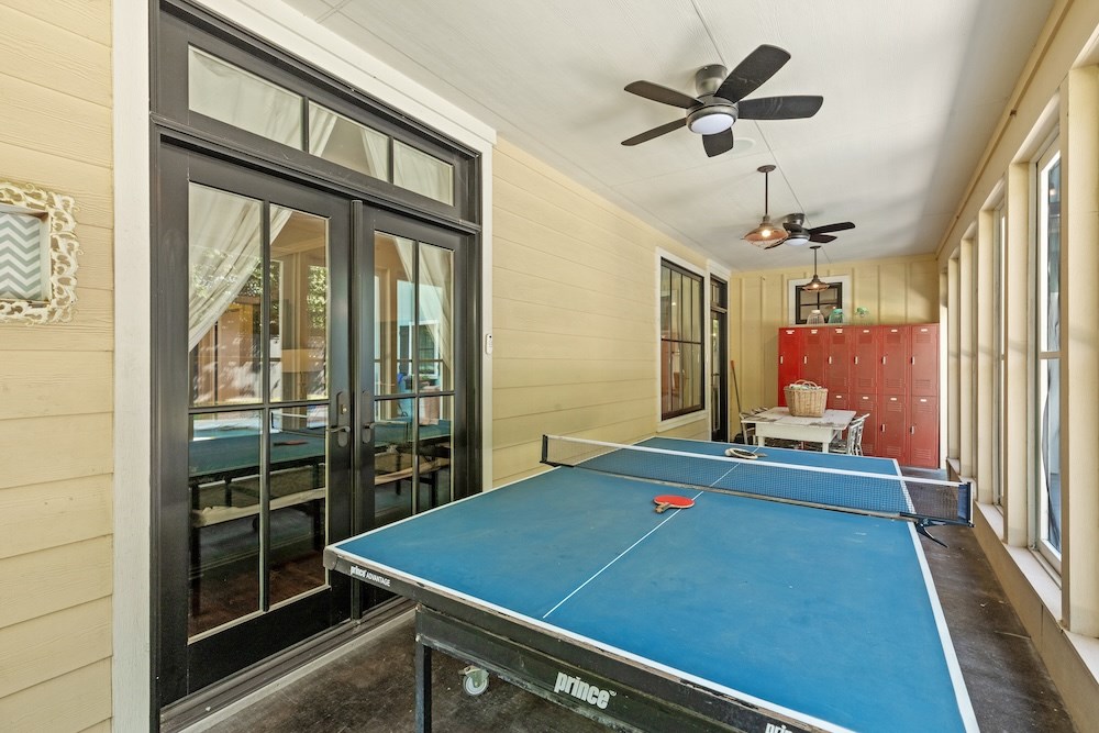 Fredericksburg, Texas, 78624, United States, 4 Bedrooms Bedrooms, ,4 BathroomsBathrooms,Residential,Active,2045743