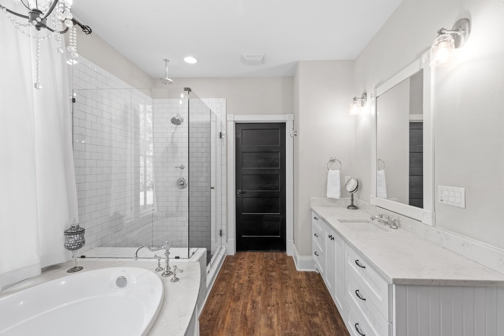 Fredericksburg, Texas, 78624, United States, 4 Bedrooms Bedrooms, ,4 BathroomsBathrooms,Residential,Active,2045743