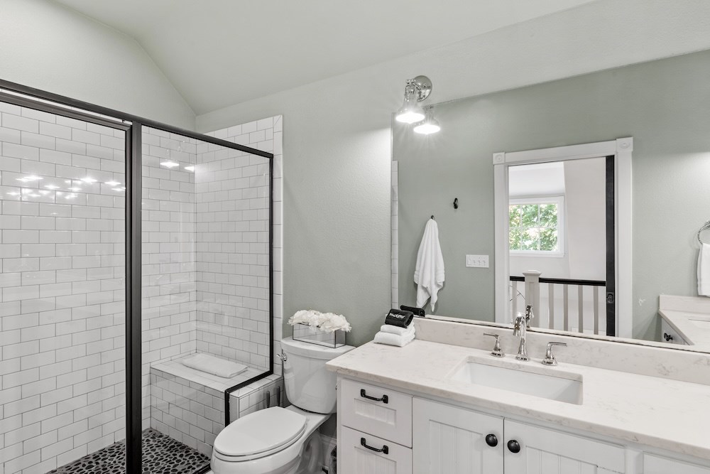 Fredericksburg, Texas, 78624, United States, 4 Bedrooms Bedrooms, ,4 BathroomsBathrooms,Residential,Active,2045743