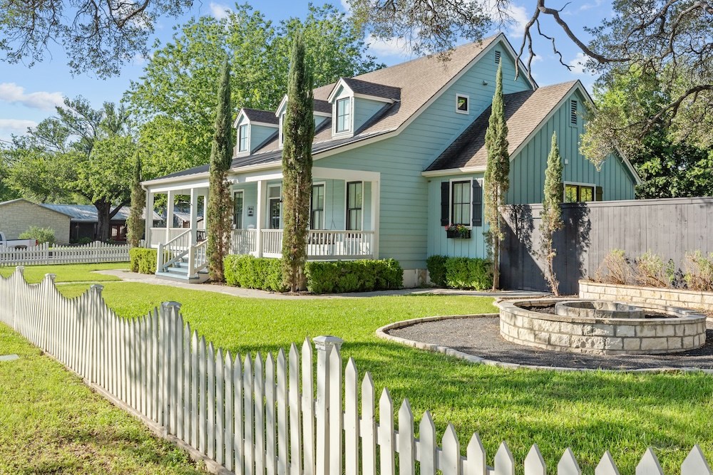 Fredericksburg, Texas, 78624, United States, 4 Bedrooms Bedrooms, ,4 BathroomsBathrooms,Residential,Active,2045743