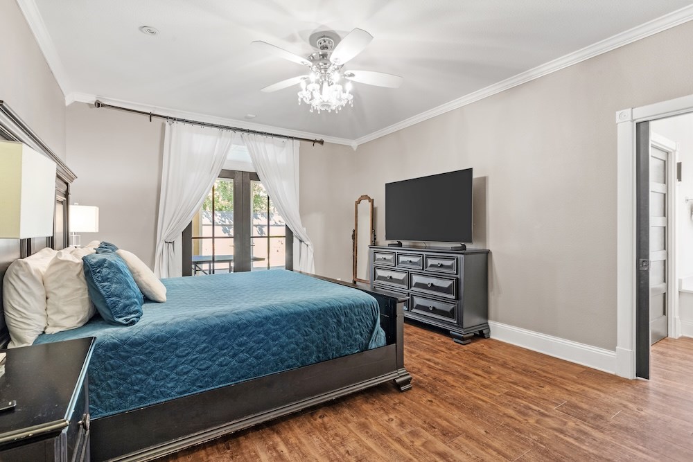 Fredericksburg, Texas, 78624, United States, 4 Bedrooms Bedrooms, ,4 BathroomsBathrooms,Residential,Active,2045743