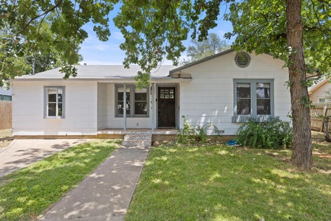 Photo of 106 W Mulberry St, Fredericksburg, TX 78624 (MLS # 104765)