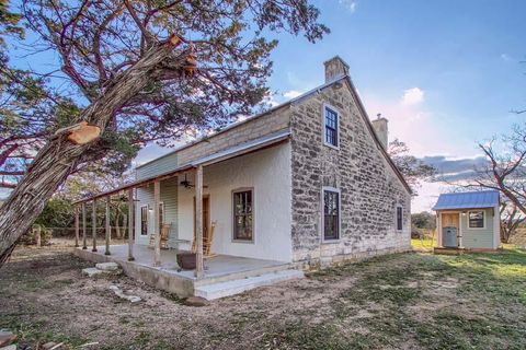 Photo of 3610 Welgehausen Rd, Fredericksburg, TX 78624 (MLS # 100603)