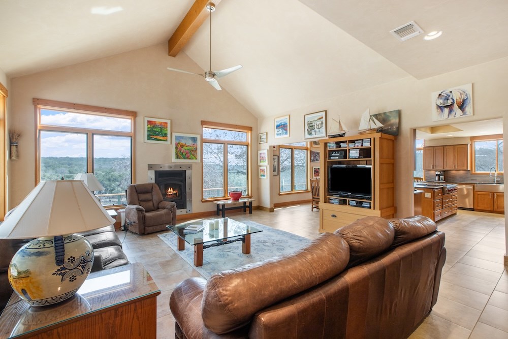 Fredericksburg, Texas, 78624, United States, 2 Bedrooms Bedrooms, ,3 BathroomsBathrooms,Residential,Active,2034005