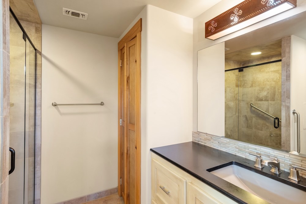 Fredericksburg, Texas, 78624, United States, 2 Bedrooms Bedrooms, ,3 BathroomsBathrooms,Residential,Active,2034005