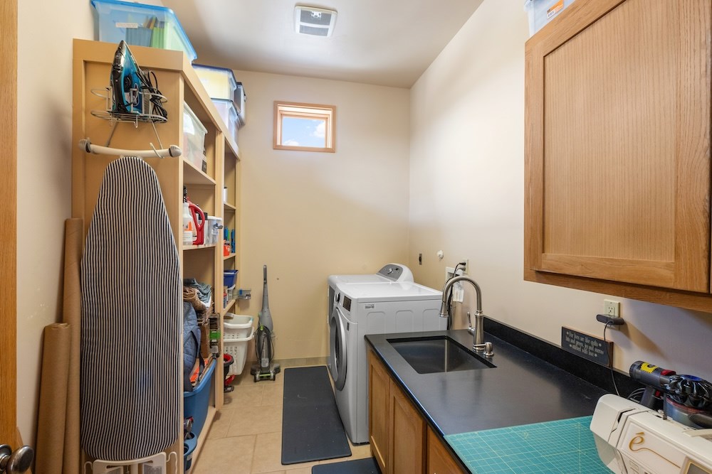 Fredericksburg, Texas, 78624, United States, 2 Bedrooms Bedrooms, ,3 BathroomsBathrooms,Residential,Active,2034005