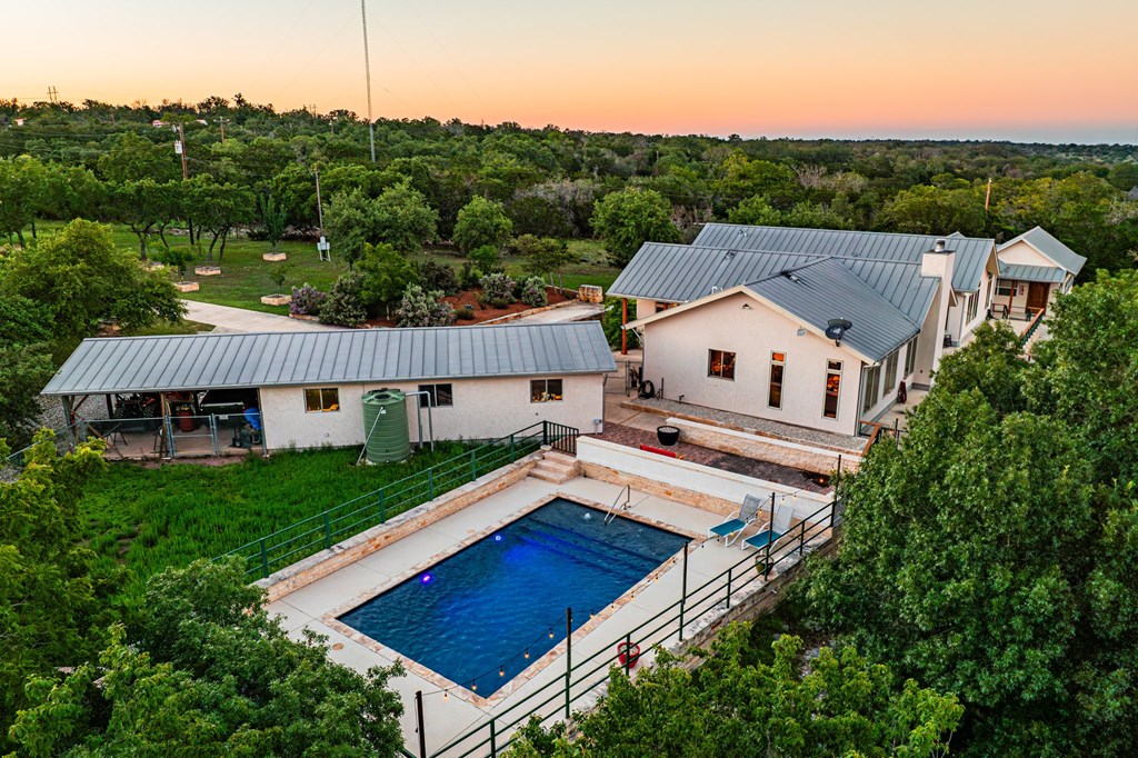 Fredericksburg, Texas, 78624, United States, 2 Bedrooms Bedrooms, ,3 BathroomsBathrooms,Residential,Active,2034005