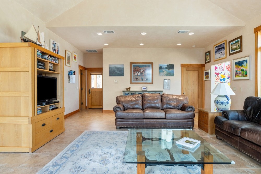 Fredericksburg, Texas, 78624, United States, 2 Bedrooms Bedrooms, ,3 BathroomsBathrooms,Residential,Active,2034005