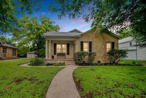 Photo of 311 W Austin St, Fredericksburg, TX 78624 (MLS # 104695)