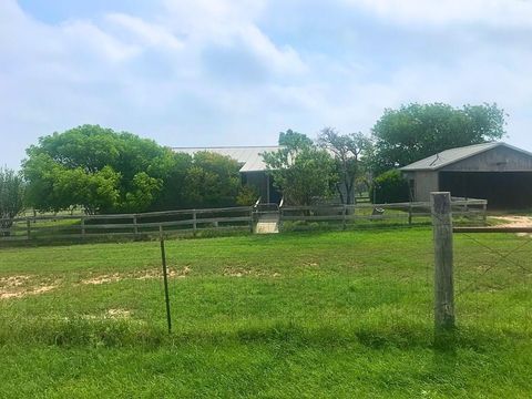 Photo of 881 Tree-Krauskopf Rd, Fredericksburg, TX 78624 (MLS # 88370)
