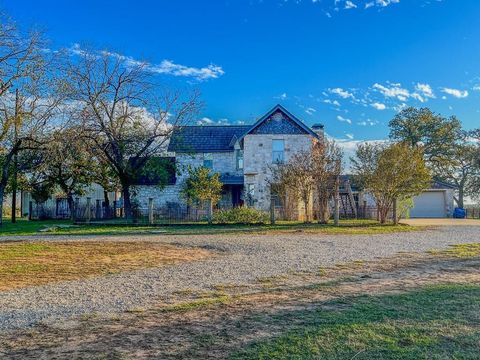 Photo of 739 Lonesome Trail, Fredericksburg, TX 78624 (MLS # 89625)