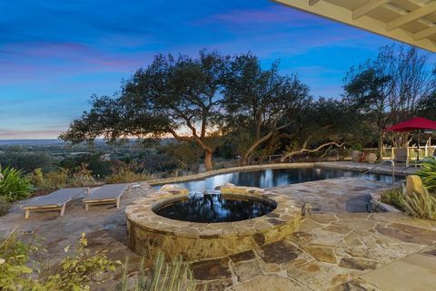 Photo of 193 W Ledge Stone Dr, Fredericksburg, TX 78624 (MLS # 99318)