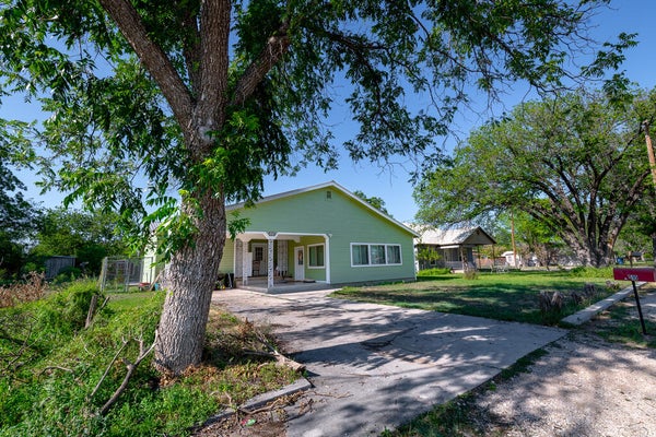 1510 N LLANO ST, JUNCTION, TX 76849 - Image 22cfc8edf5ed32497adb1a5fb5b1eeae/2030360905