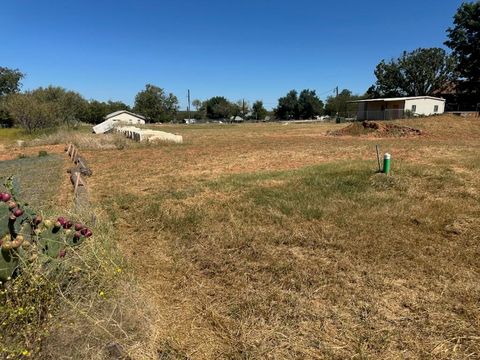 Photo of 412 W Live Oak St, Fredericksburg, TX 78624 (MLS # 93991)