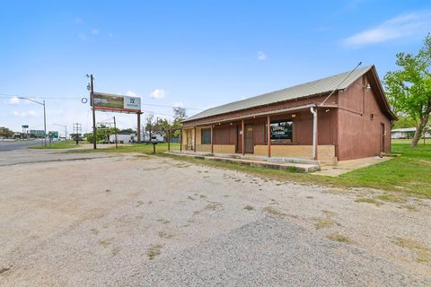 Photo of 201 N US Hwy 281, Johnson City, TX 78636 (MLS # 104116)