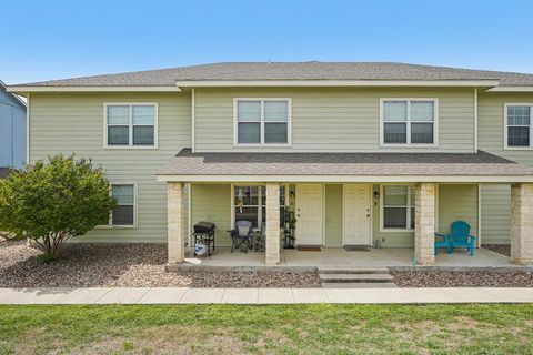 Photo of 2312-B Sailing Way, Kerrville, TX 78028 (MLS # 104165)