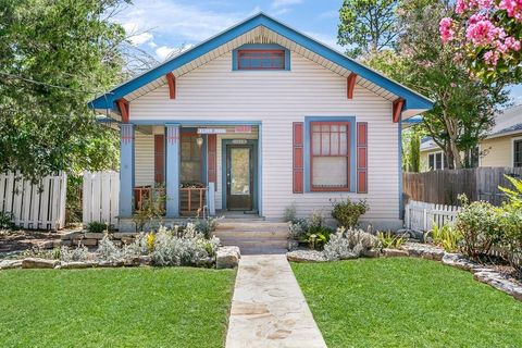 Photo of 511 W Austin St, Fredericksburg, TX 78624 (MLS # 100534)