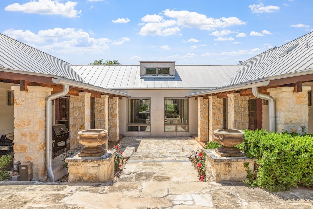 Fredericksburg, Texas, 78624, United States, 3 Bedrooms Bedrooms, ,5 BathroomsBathrooms,Residential,Active,2015801