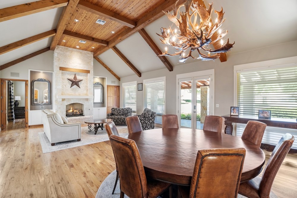 Fredericksburg, Texas, 78624, United States, 3 Bedrooms Bedrooms, ,5 BathroomsBathrooms,Residential,Active,2015801