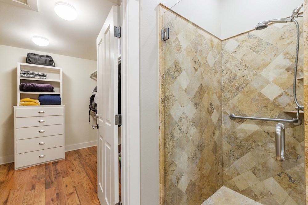 Fredericksburg, Texas, 78624, United States, 3 Bedrooms Bedrooms, ,5 BathroomsBathrooms,Residential,Active,2015801