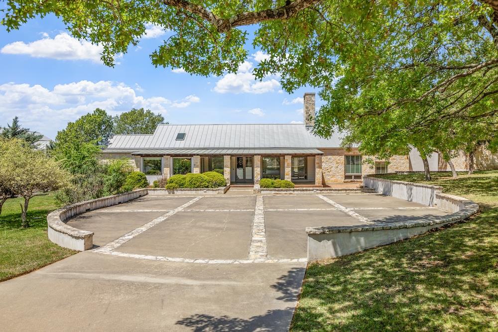 Fredericksburg, Texas, 78624, United States, 3 Bedrooms Bedrooms, ,5 BathroomsBathrooms,Residential,Active,2015801