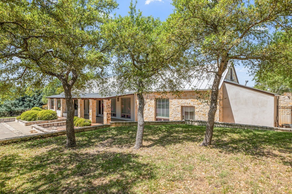 Fredericksburg, Texas, 78624, United States, 3 Bedrooms Bedrooms, ,5 BathroomsBathrooms,Residential,Active,2015801