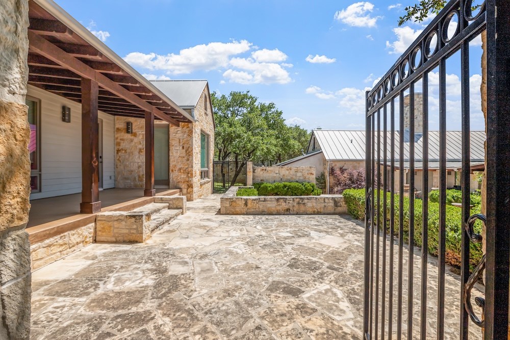 Fredericksburg, Texas, 78624, United States, 3 Bedrooms Bedrooms, ,5 BathroomsBathrooms,Residential,Active,2015801