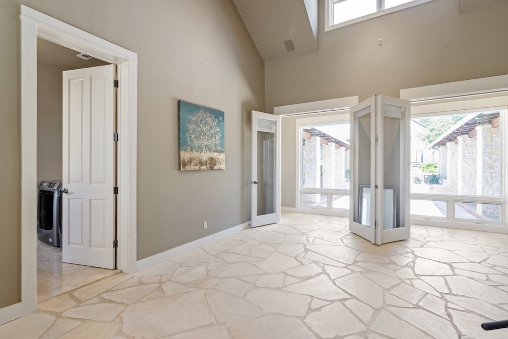 Fredericksburg, Texas, 78624, United States, 3 Bedrooms Bedrooms, ,5 BathroomsBathrooms,Residential,Active,2015801