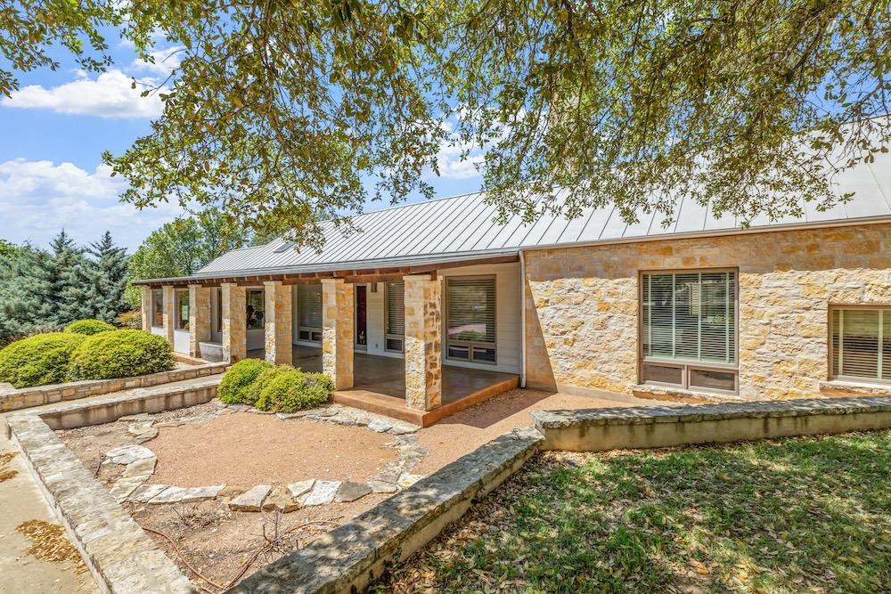 Fredericksburg, Texas, 78624, United States, 3 Bedrooms Bedrooms, ,5 BathroomsBathrooms,Residential,Active,2015801