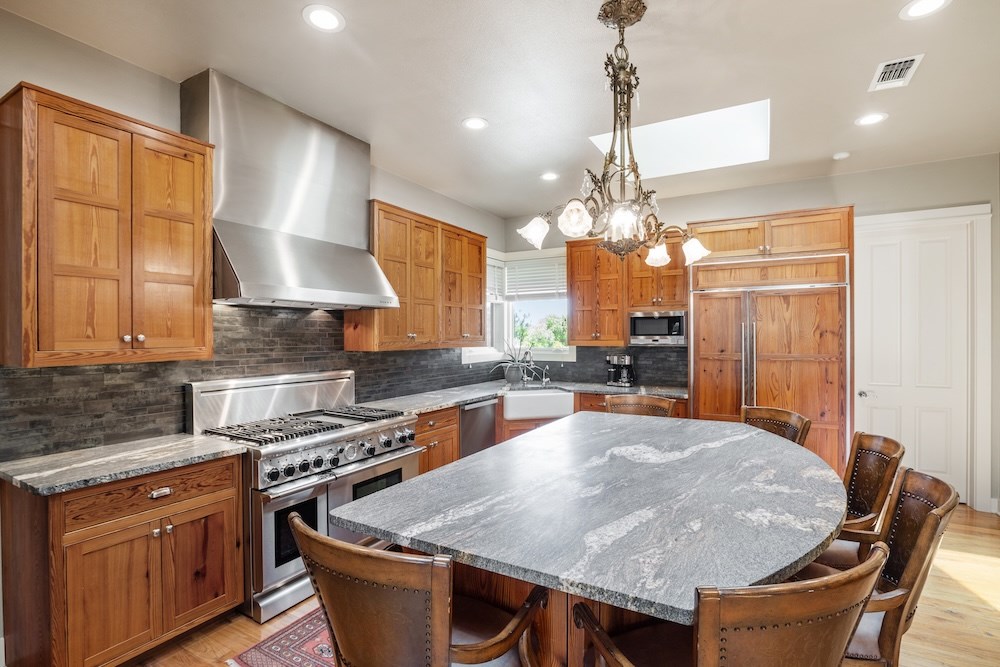 Fredericksburg, Texas, 78624, United States, 3 Bedrooms Bedrooms, ,5 BathroomsBathrooms,Residential,Active,2015801