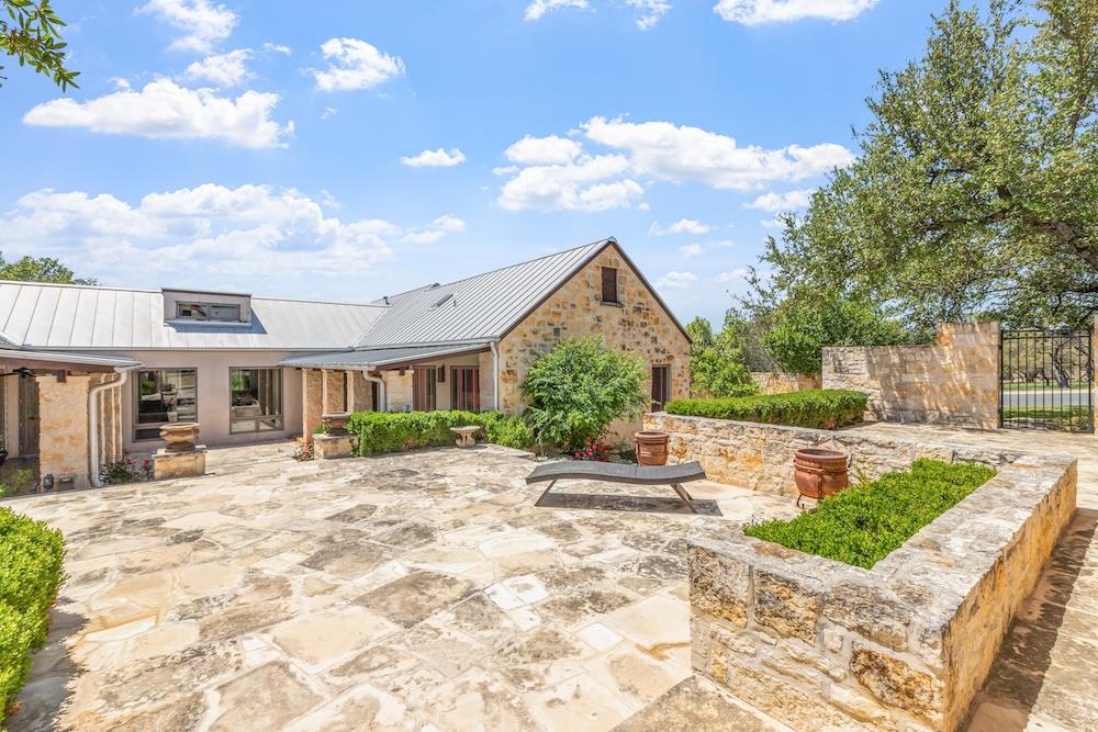 Fredericksburg, Texas, 78624, United States, 3 Bedrooms Bedrooms, ,5 BathroomsBathrooms,Residential,Active,2015801