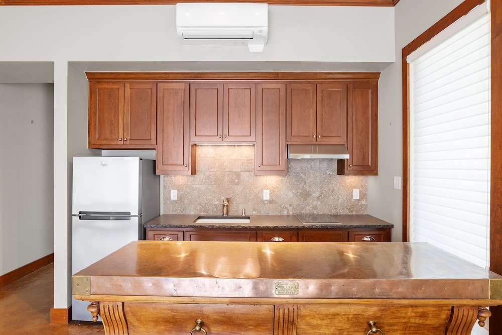 Fredericksburg, Texas, 78624, United States, 3 Bedrooms Bedrooms, ,5 BathroomsBathrooms,Residential,Active,2015801