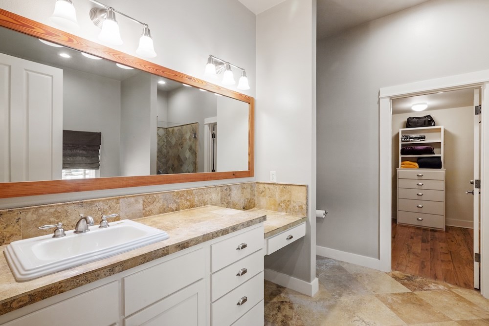 Fredericksburg, Texas, 78624, United States, 3 Bedrooms Bedrooms, ,5 BathroomsBathrooms,Residential,Active,2015801