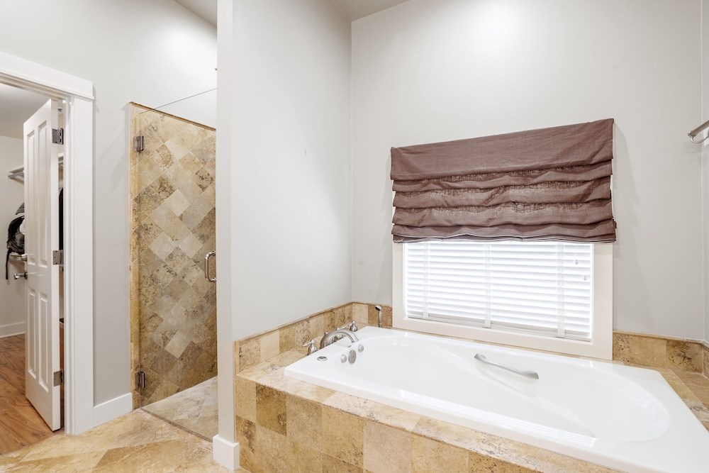 Fredericksburg, Texas, 78624, United States, 3 Bedrooms Bedrooms, ,5 BathroomsBathrooms,Residential,Active,2015801