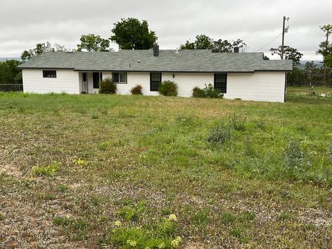 Photo of 2078 Lower Crabapple Rd, Fredericksburg, TX 78624 (MLS # 104528)