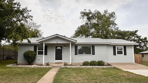 Photo of 518 Santa Rosa, Fredericksburg, TX 78624 (MLS # 97687)