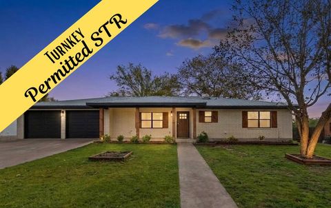 Photo of 1009 Avenue D, Fredericksburg, TX 78624 (MLS # 101879)